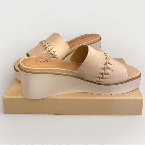 NYDJ Womens Rory Ivory Nubuck Wedges Size 8.5 M WORN ONCE Like New - Picture 5 of 8